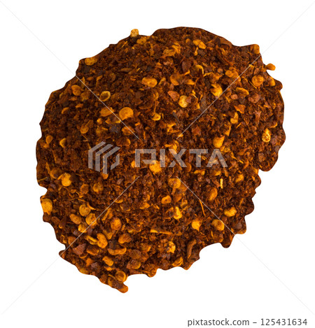 Chili powder pile isolated on white background 125431634