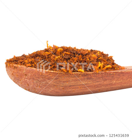 Chili powder pile isolated on white background 125431639