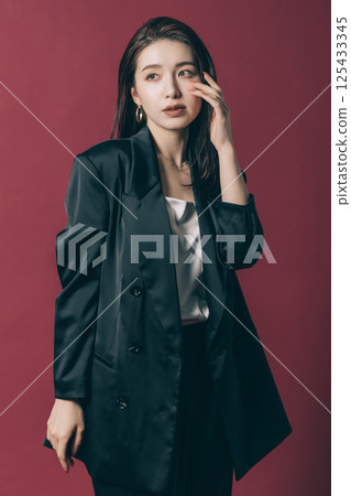 Cool fashion woman 125433345