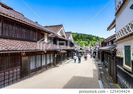 [Important Preservation District for Groups of Traditional Buildings] Fukiya: Golden Week Townscape 8, Nariwa-cho, Takahashi City, Okayama Prefecture 125434424