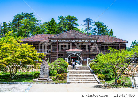 [Closed] Former Fukiya Elementary School: Sunny early summer scenery 3, Takahashi City, Okayama Prefecture 125434490