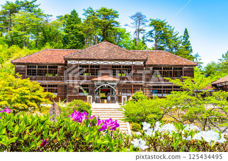 [關閉] 岡山縣高橋市舊吹屋小學，陽光明媚的初夏風景8 125434495