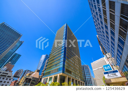 日本東京城市景觀：邁向新時代......虎之門站、虎之門之丘站、霞關大廈等景觀。 125436629