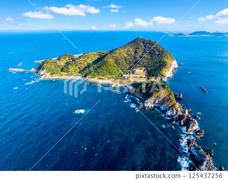 Panoramic view of Kamishima from the lighthouse side (Toba City, Mie Prefecture) Panoramic view of Kamishima from the lighthouse side (Toba City, Mie Prefecture) 125437256