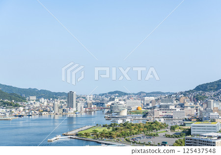 長崎縣長崎市 - 長崎市陽光明媚的城市景觀 125437548