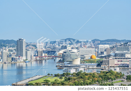 長崎縣長崎市 - 長崎市陽光明媚的城市景觀 125437551