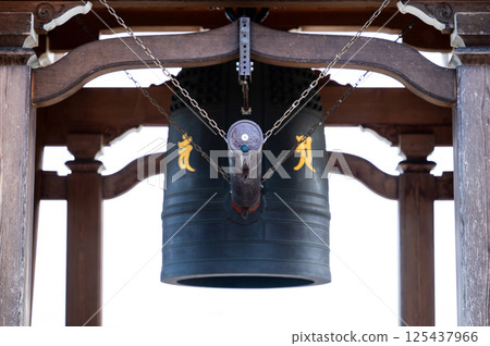 寺廟的鐘聲 寺廟的鐘聲 125437966