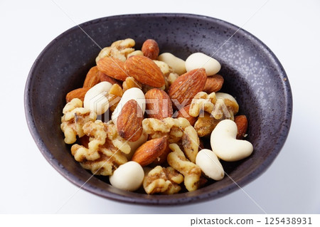 Mixed nuts assortment 125438931