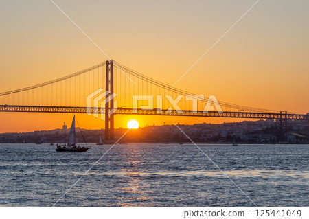 Ponte 25 de Abril Suspension Bridge. 25th of April Bridge. Portugal Ponte 25 de Abril Suspension Bridge. 25th of April Bridge. Portugal 125441049