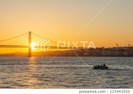 Ponte 25 de Abril Suspension Bridge. 25th of April Bridge. Portugal 125441050