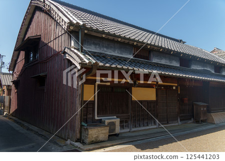 Sekijuku, townhouse streetscape 125441203