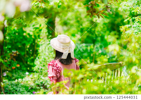英式花園的美麗風景 125444031