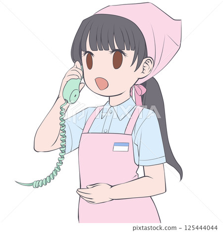 一位黑髮女售貨員在電話裡微笑著 一位黑髮女售貨員在電話裡微笑著 125444044