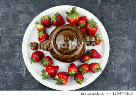 Tasty fruity tea. 125444366