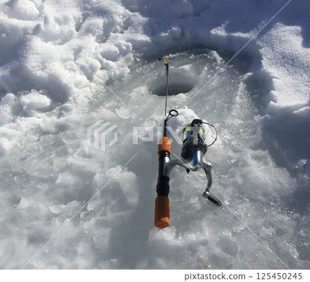 ice fishing 125450245