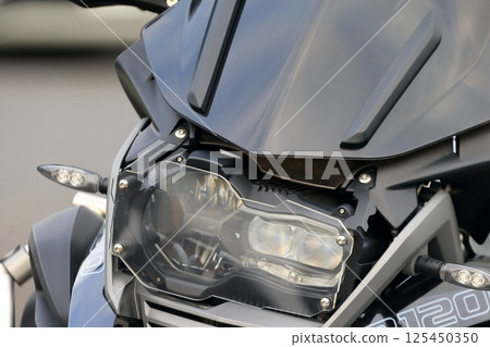 Motorcycle headlight Motorcycle headlight 125450350