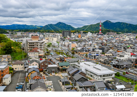 從京都府福知山市福知山城眺望的城市景觀 從京都府福知山市福知山城眺望的城市景觀 125451967