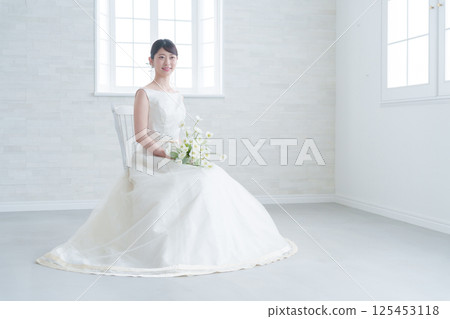 Wedding / bride 125453118