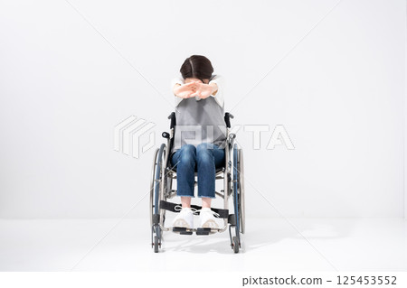 輪椅瑜珈伸展 125453552