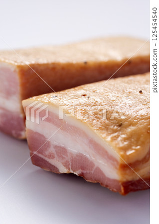 Block Bacon 125454540