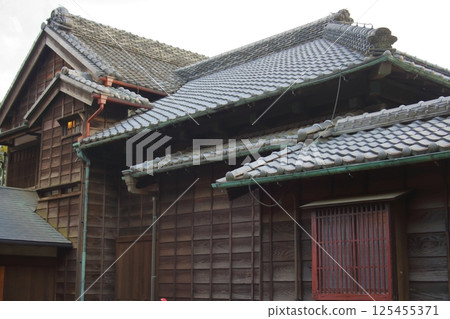 日本古老的木屋 日本古老的木屋 125455371