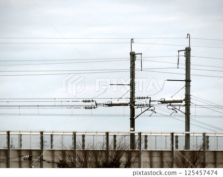 Overhead wire 125457474