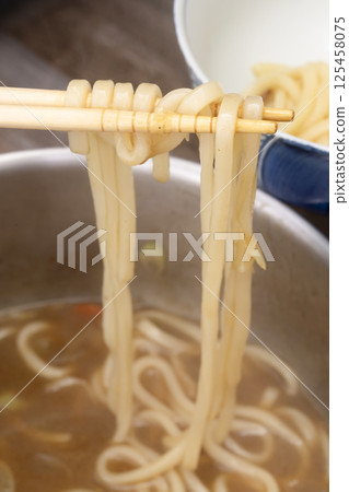 Curry udon made from leftover curry served in a bowl 125458075