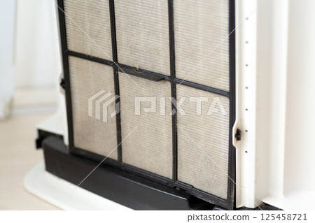 空氣淨化器的髒過濾器 空氣淨化器的髒過濾器 125458721