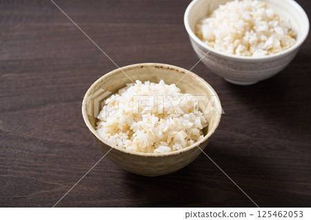 糯米糍粑盛於碗中 糯米糍粑盛於碗中 125462053