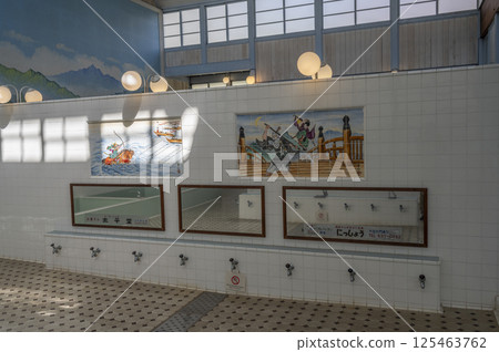 復古公共浴池洗漱區 125463762