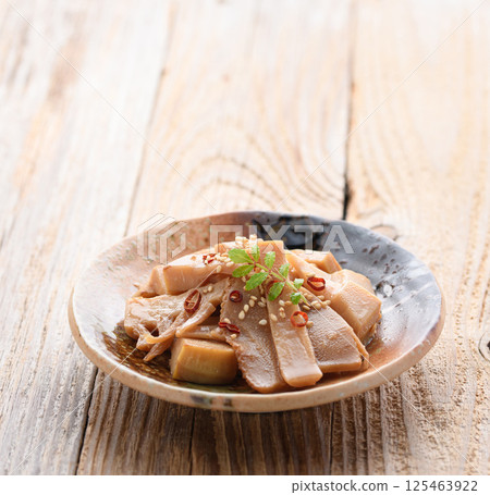 用竹筍製作的自製面麻 125463922