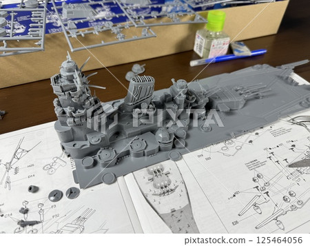 Plastic model of the Japanese battleship Musashi Plastic model of the Japanese battleship Musashi 125464056