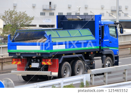 自卸車 125465552