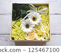 Cute flower box 125467100