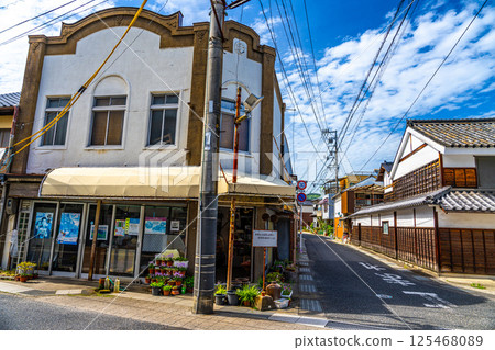【重要傳統建造物群保存地區】屋楓宿：初夏的驛站小鎮風景 岡山縣小田郡屋楓町3號 125468089