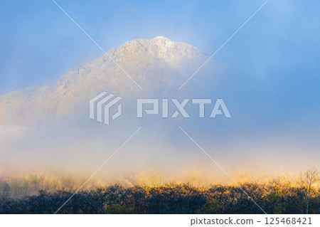 Japan's leading mountain resort, Kamikochi in late autumn, Mt. Yakedake 125468421