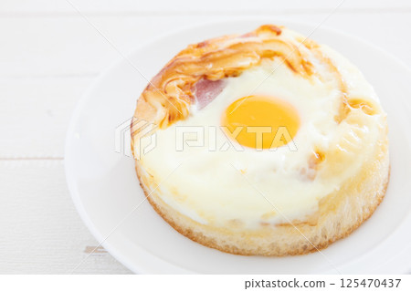 美味的培根蛋麵包 美味的培根蛋麵包 125470437