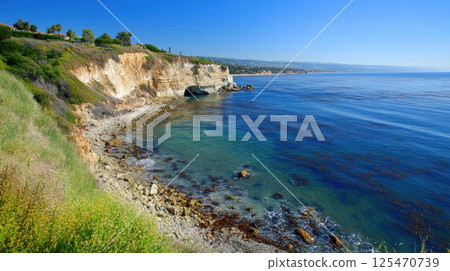 Coastal Cliffs Meet Ocean Waters with Scenic Views and Tranquil Escape 125470739