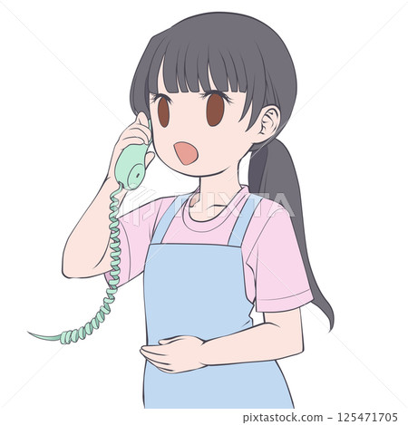 一位黑髮女子穿著圍裙,微笑著打電話 一位黑髮女子穿著圍裙,微笑著打電話 125471705