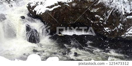 Tributary Yellowstone Winter Snow Madison River Tributary Yellowstone Winter Snow Madison River 125473312