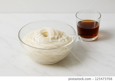 Minimalist design for somen noodles 125473708