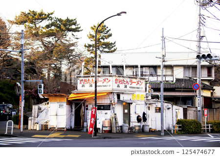 Traditional ramen restaurant in Tokyo 125474677