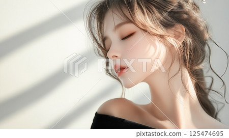 美麗的年輕女子肖像 125474695