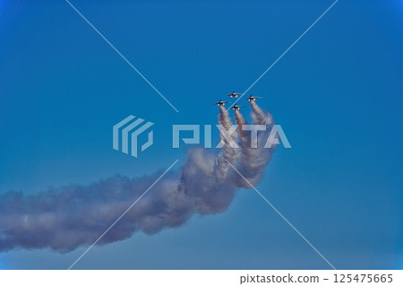 藍色衝擊波翱翔藍天 藍色衝擊波藍天 日本航空自衛隊戰鬥機 入間空軍基地 125475665