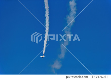 Airplanes flying in the blue sky Blue Impulse, blue sky, Japan Air Self-Defense Force, fighter, airplane, Iruma Air Base 125476012