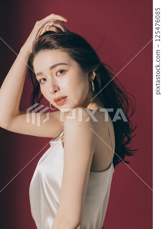 Cool lighting beauty image 125476085