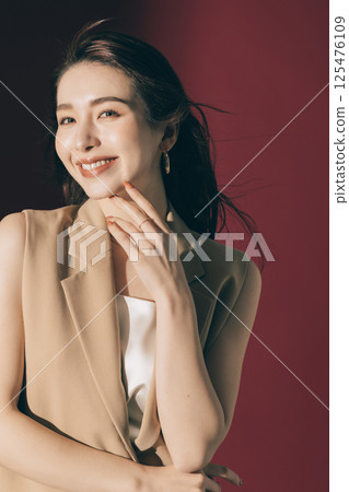 Cool lighting beauty image 125476109