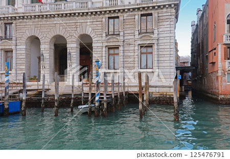 Venice house boat docks 125476791