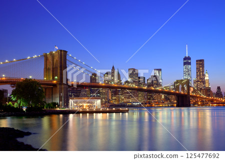 Brooklyn Bridge sunset New York Manhattan 125477692