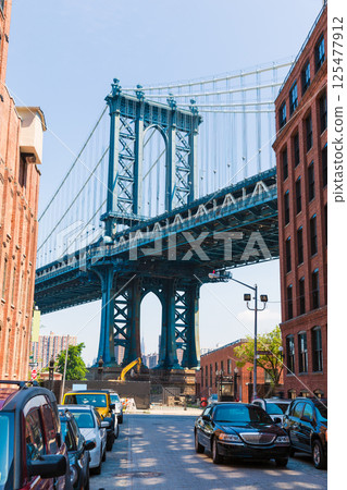 Manhattan Bridge at Brooklyn street New York US Manhattan Bridge at Brooklyn street New York US 125477912